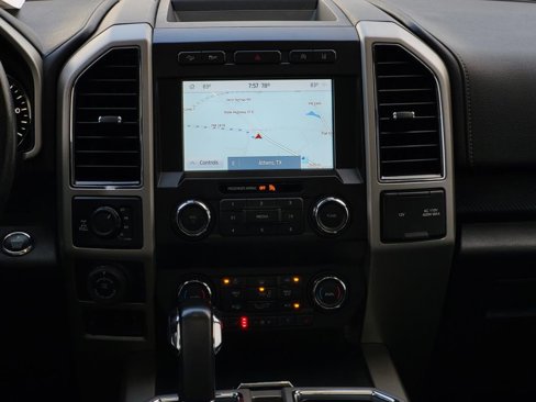 Used 2020 Ford F150 Lariat image 19