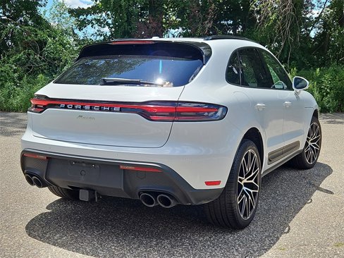 Used 2025 Porsche Macan image 7