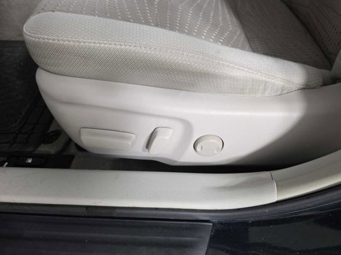 Used 2014 Toyota Camry XLE image 24