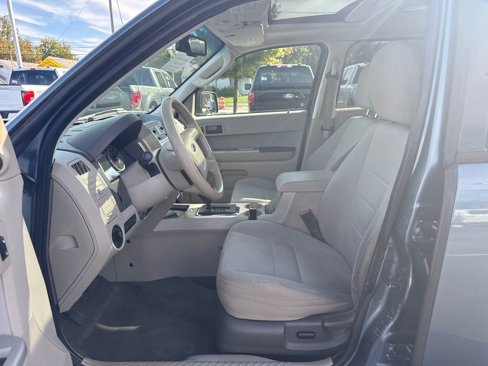 Used 2011 Ford Escape XLT w/ 201A Rapid Spec Order Code image 19