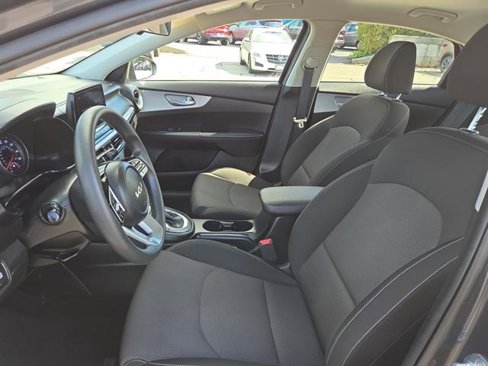 Used 2023 Kia Forte LXS w/ LXS Technology Package image 13
