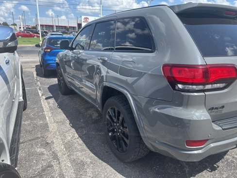 Used 2020 Jeep Grand Cherokee Altitude image 5