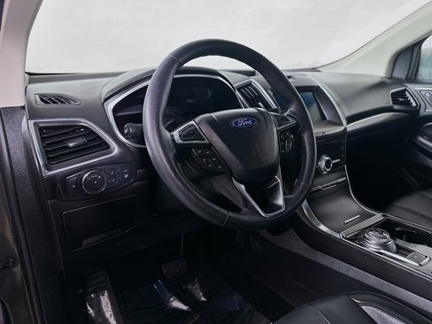 Used 2020 Ford Edge Titanium w/ Cargo Accessory Package image 9