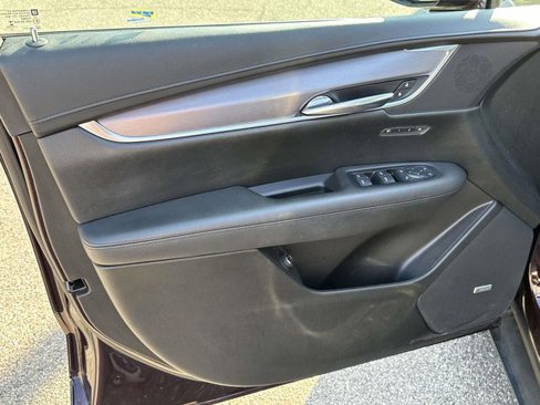 Used 2017 Cadillac XT5 Luxury w/ Driver Awareness Package image 22
