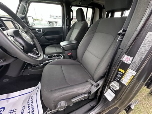 Certified 2023 Jeep Gladiator Sport image 9