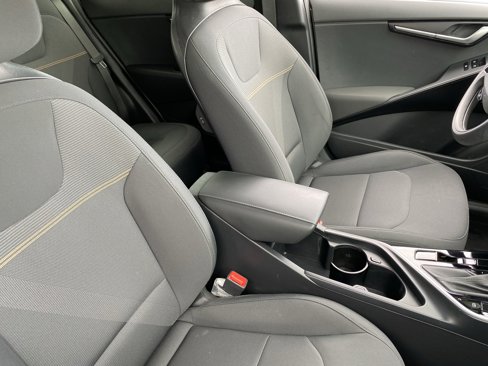 Used 2023 Kia Niro LX image 10