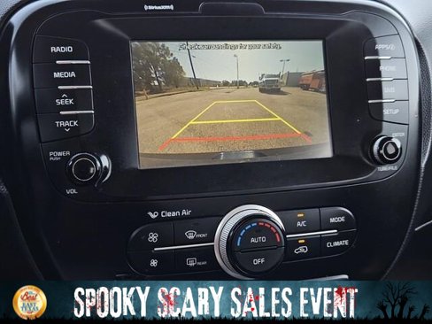Used 2019 Kia Soul + image 30