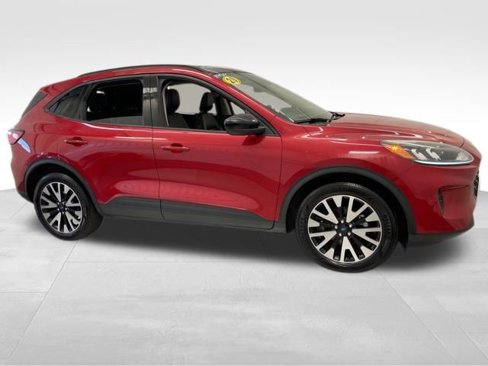 Used 2020 Ford Escape SE Sport image 8
