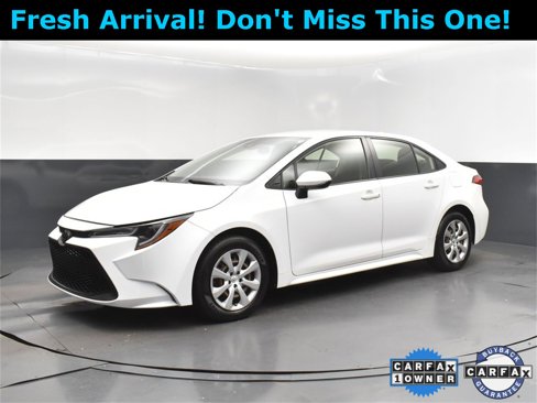 Used 2021 Toyota Corolla LE image 3