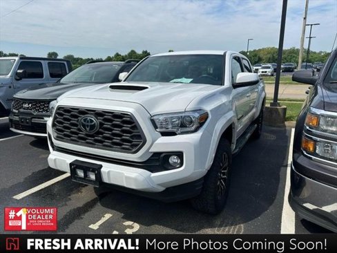 Certified 2022 Toyota Tacoma TRD Sport image 1
