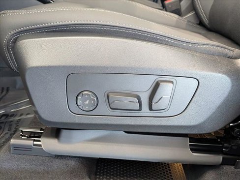New 2025 BMW X1 xDrive28i w/ Convenience Package image 3