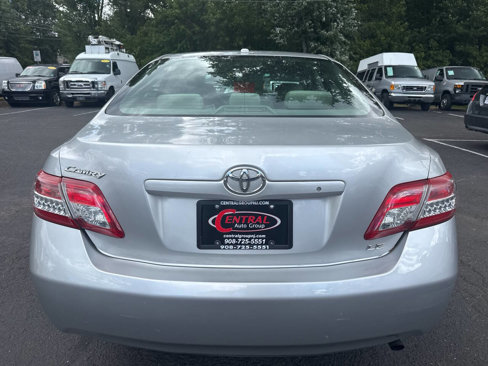 Used 2011 Toyota Camry LE image 6