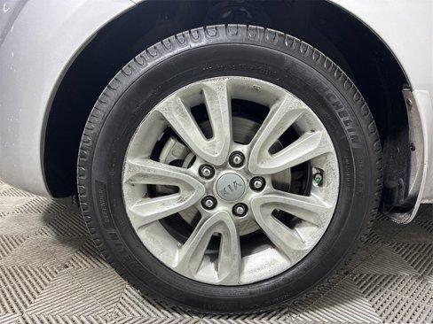 Used 2012 Kia Soul + image 25