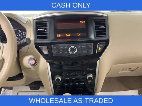 Used 2014 Nissan Pathfinder S image 21