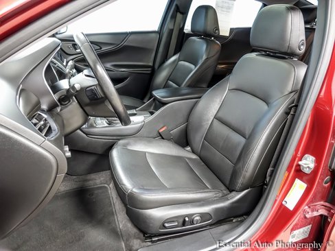 Used 2020 Chevrolet Malibu LT w/ Leather Package image 9