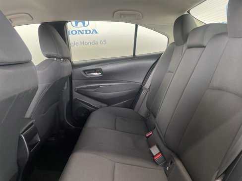Used 2021 Toyota Corolla LE image 15