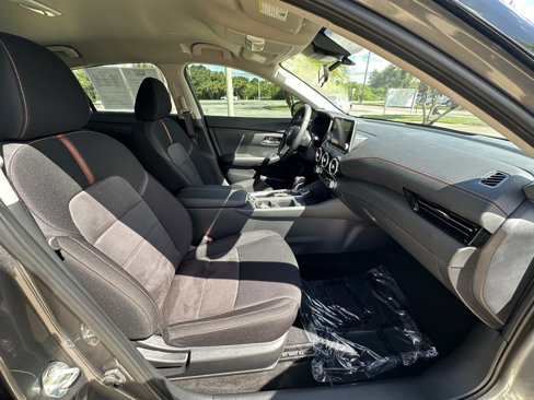 Used 2023 Nissan Sentra SR w/ Trunk Package image 31