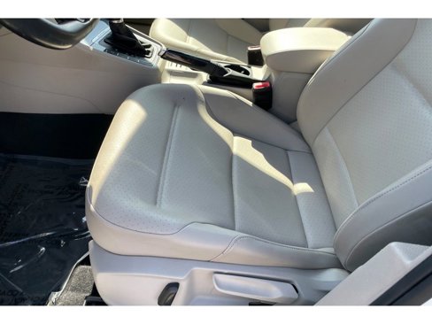 Used 2019 Volkswagen Golf Alltrack S image 12