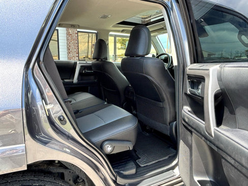 Used 2022 Toyota 4Runner SR5 Premium image 34