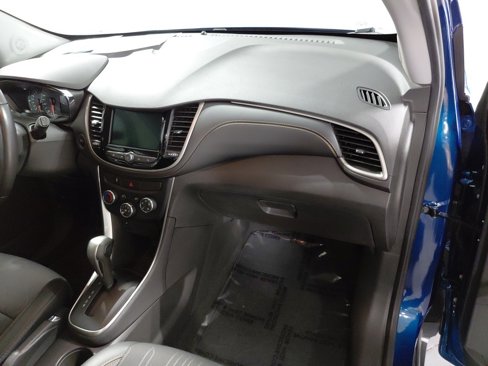 Certified 2020 Chevrolet Trax LT w/ LT Convenience Package image 22