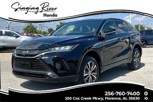 Used 2021 Toyota Venza LE image 1