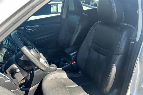 Used 2017 Nissan Rogue SL w/ SL Premium Package image 25
