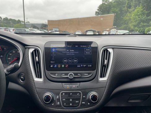Used 2024 Chevrolet Malibu LT image 18