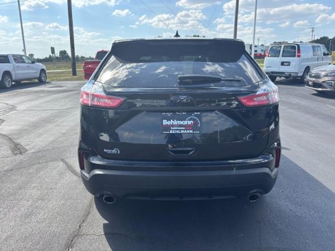 Used 2020 Ford Edge SE image 7