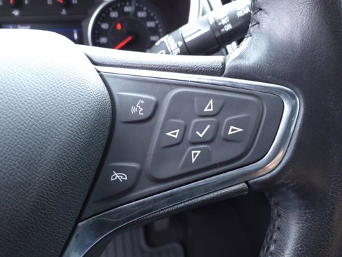 Used 2020 Chevrolet Equinox LT w/ Midnight Edition image 18