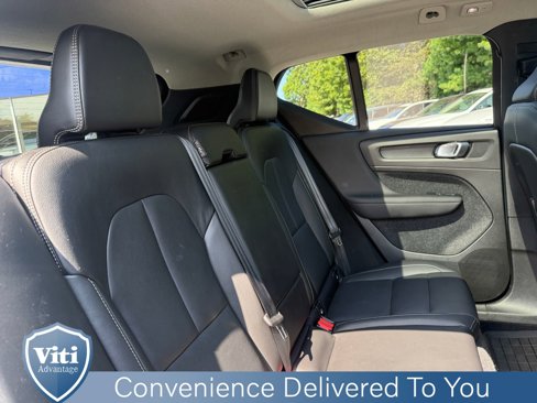 Certified 2024 Volvo XC40 B5 Plus w/ Protection Package Premier image 28
