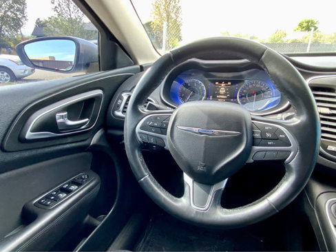 Used 2015 Chrysler 200 Limited w/ Convenience Group image 38