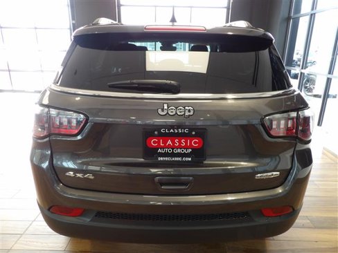 Used 2022 Jeep Compass Latitude image 7