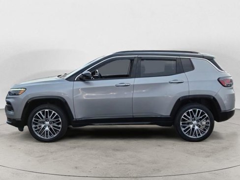 Used 2022 Jeep Compass Limited w/ Elite Group image 6
