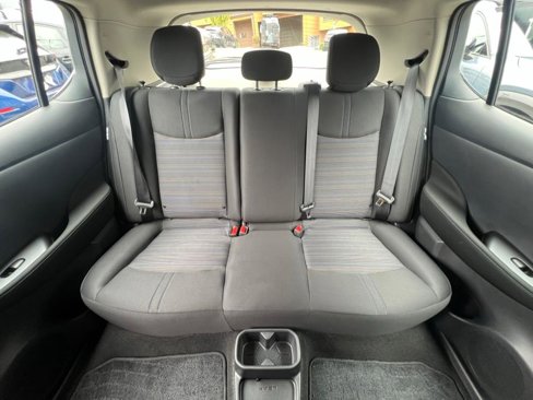 Used 2025 Nissan Leaf S image 35