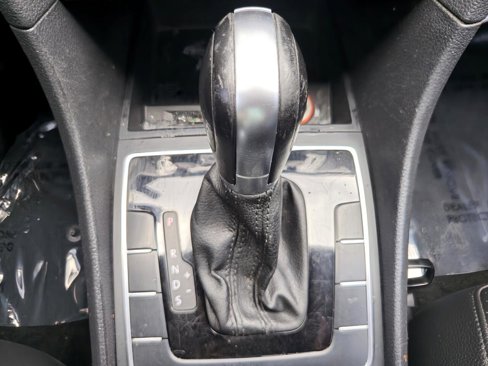 Used 2018 Volkswagen Passat 2.0T R-Line image 19