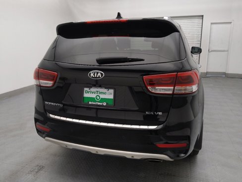 Used 2017 Kia Sorento SX image 7