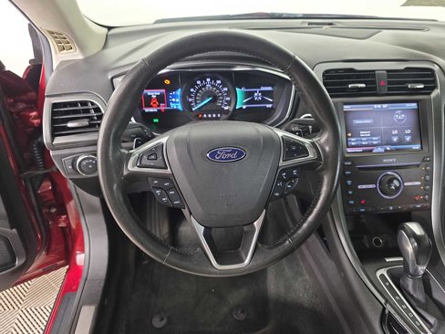 Used 2016 Ford Fusion Titanium image 11