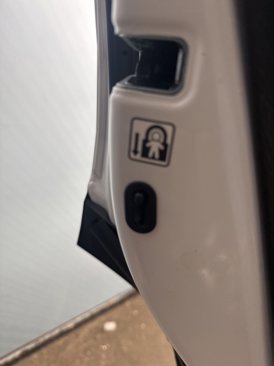 Used 2019 Toyota RAV4 LE image 28