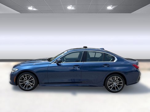 Used 2021 BMW 330i Sedan w/ Premium Package image 2