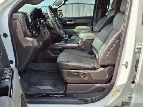 Used 2025 Chevrolet Silverado 1500 ZR2 w/ Technology Package image 17