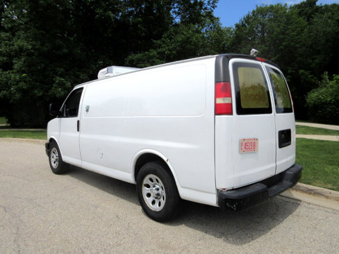 Used 2011 Chevrolet Express 1500 AWD image 33