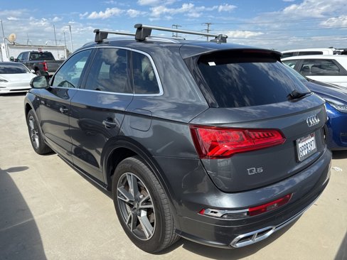 Used 2020 Audi Q5 e Premium w/ Convenience Package image 2