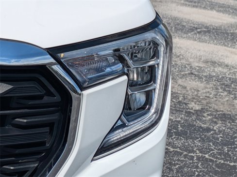 Certified 2024 GMC Terrain SLE image 10