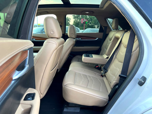 Used 2017 Cadillac XT5 Platinum w/ Driver Assist Package image 50