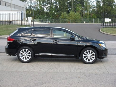 Used 2010 Toyota Venza AWD image 9