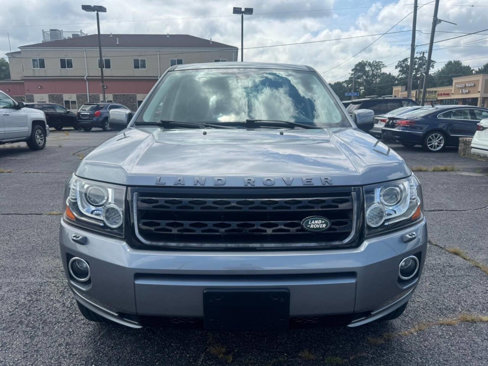 Used 2013 Land Rover LR2 HSE image 1