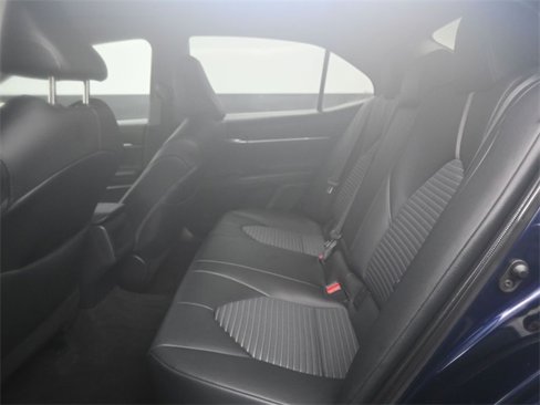 Used 2022 Toyota Camry SE image 13