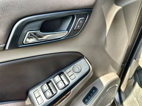 Used 2015 Chevrolet Tahoe LTZ image 22