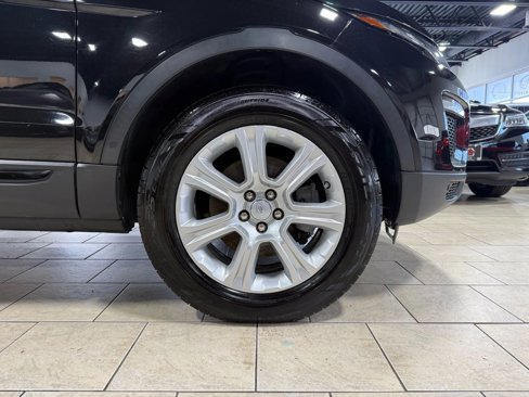 Used 2016 Land Rover Range Rover Evoque SE Premium image 33