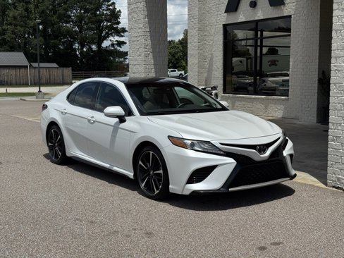 Used 2019 Toyota Camry XSE image 19